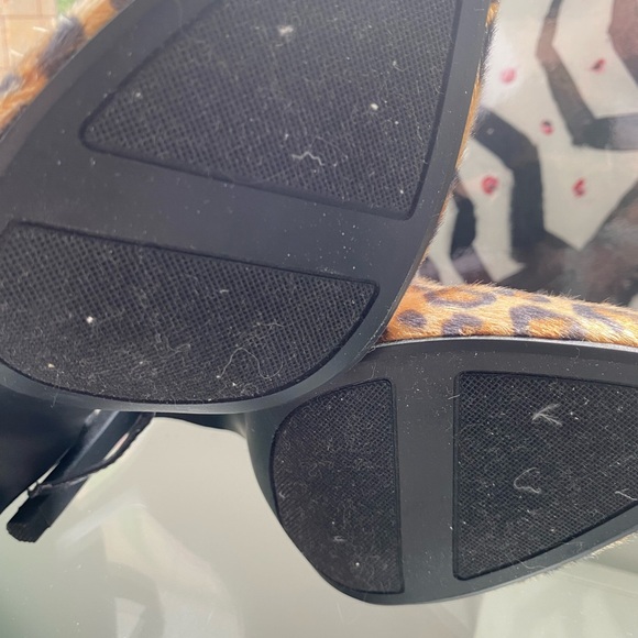 Never worn! Ultra feminine animal print heels. - Picture 4 of 7